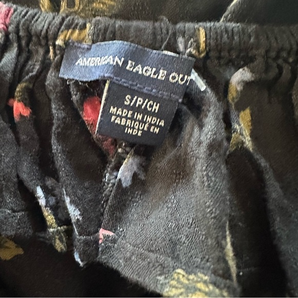 American Eagle Outfitters Black Floral Romper - Picture 3 of 4